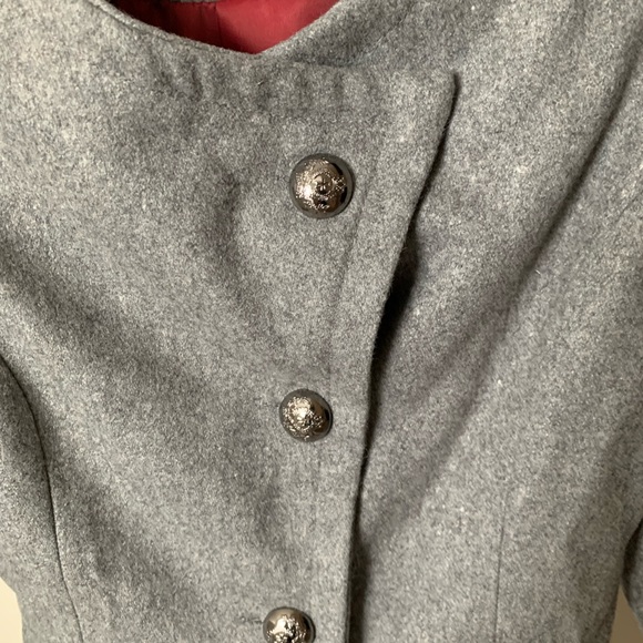 Gray Buttoned Coat with Red Lining - Picture 4 of 4
